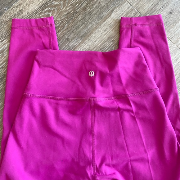Lululemon Wunder Train Leggings - Picture 3 of 4